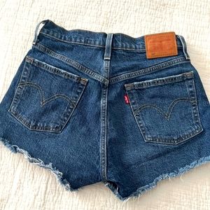 Levis 501 Jean Shorts